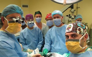 Supposed head transplant operating doctors